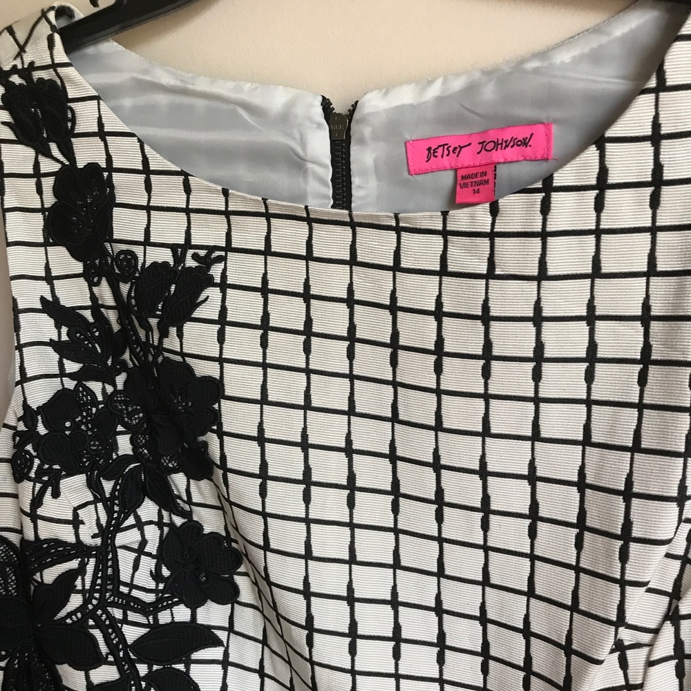 Betsey Johnson - Picture 2 of 5